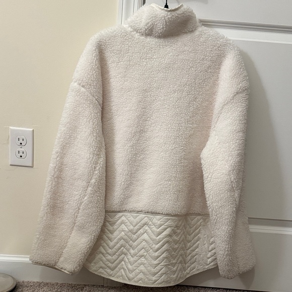 Athleta Cozy Snap Sherpa Sweatshirt Magnolia White Size Large - Picture 8 of 10